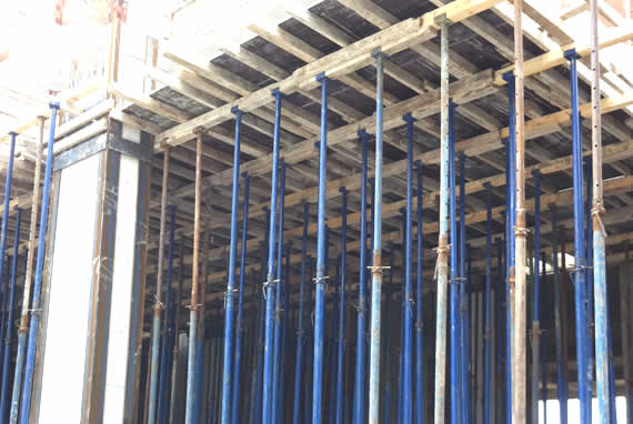 Mât d’érection télescopique